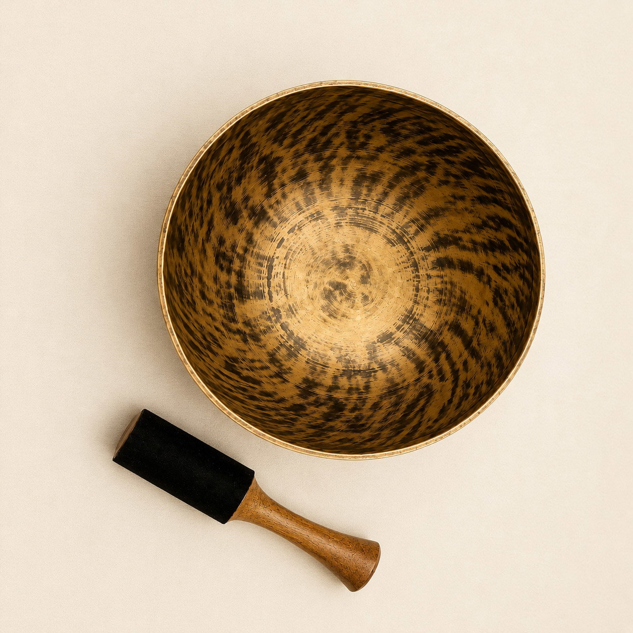 Klangschale handgefertigt , 15 - 17 cm, inkl.Schlägel und Kissen