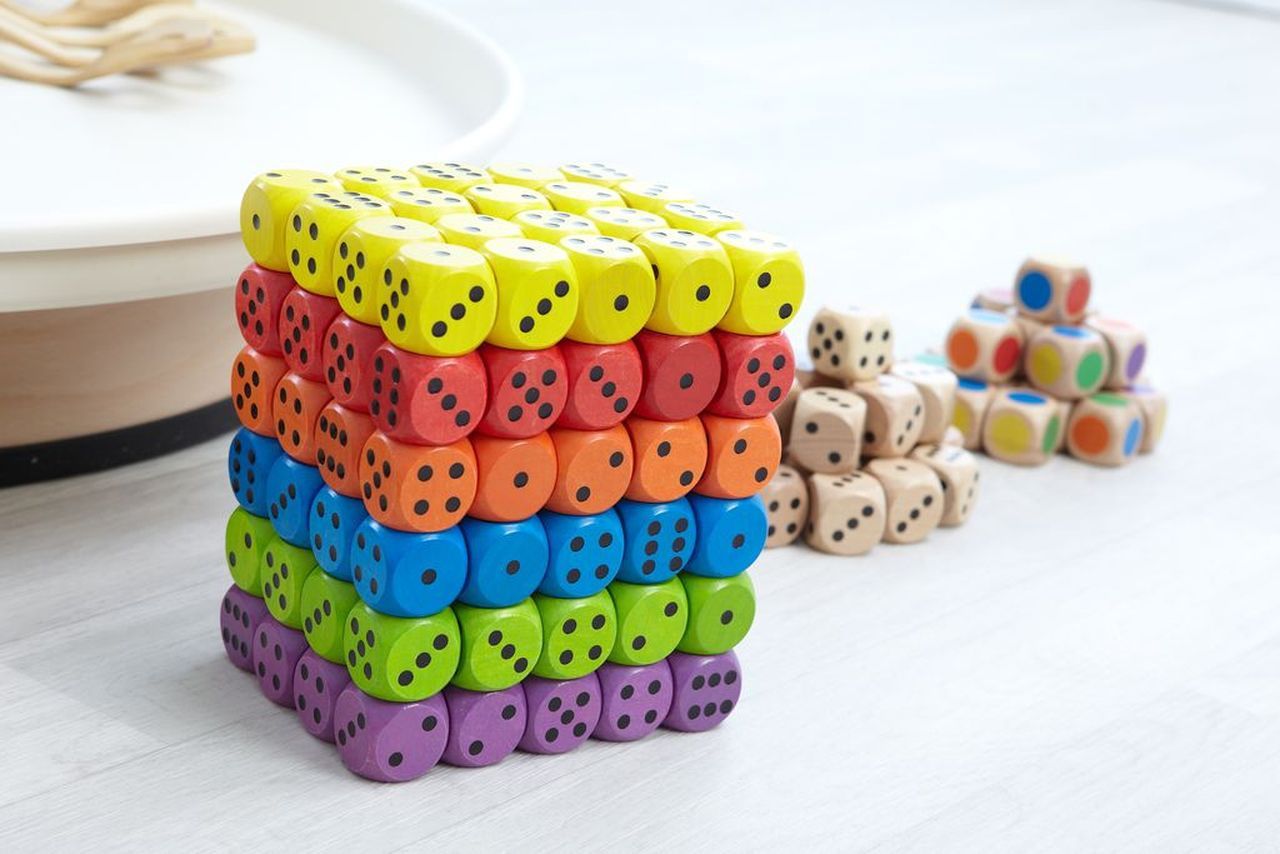 Punktewürfel, 1-6, geprägt, bunt, 120er-Pack