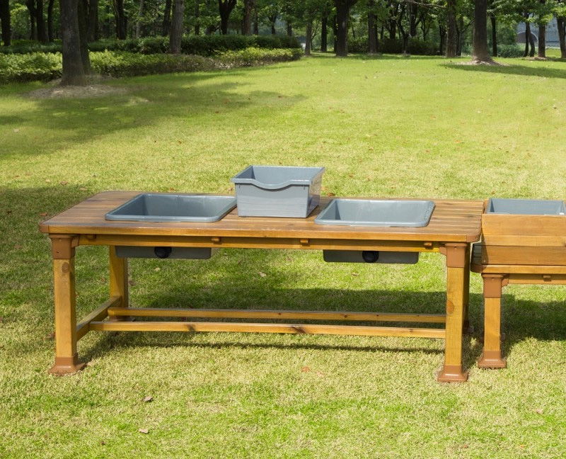 Outdoor Sand- und Wassertisch