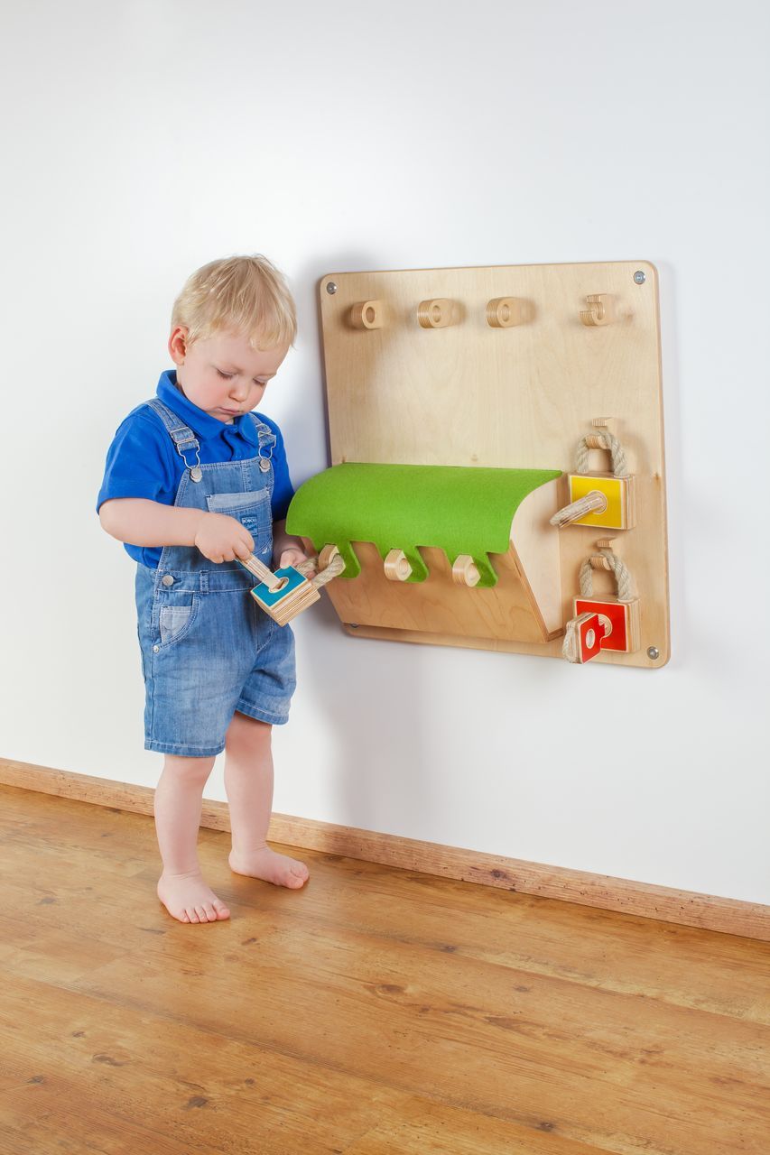 Wandspiel Schatzkiste mit Schlössern